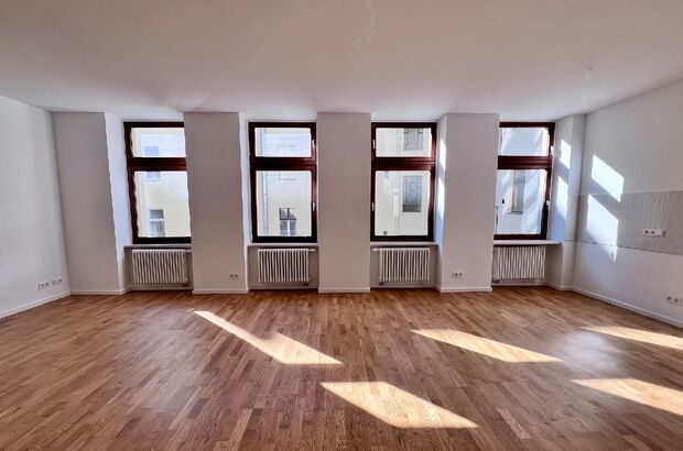 Großes Wohn-Esszimmer