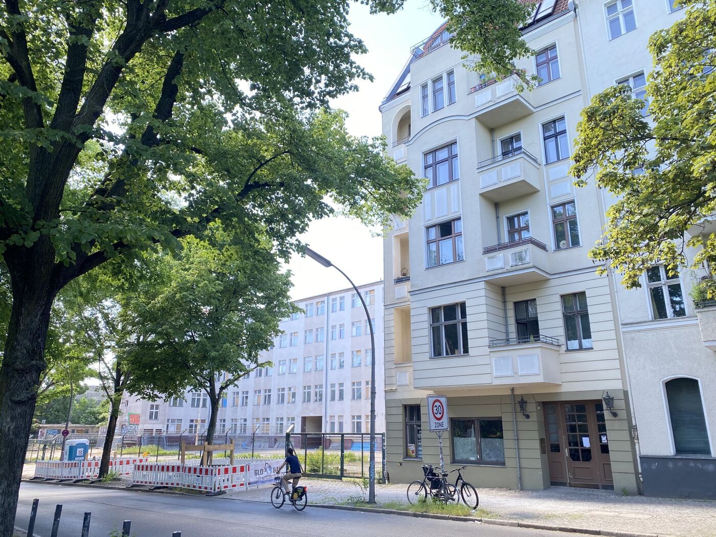 Gebäude